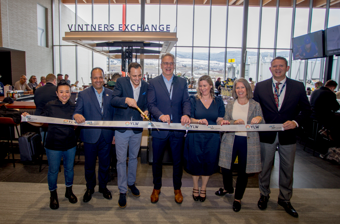 Vintners Exchange ribbon cutting